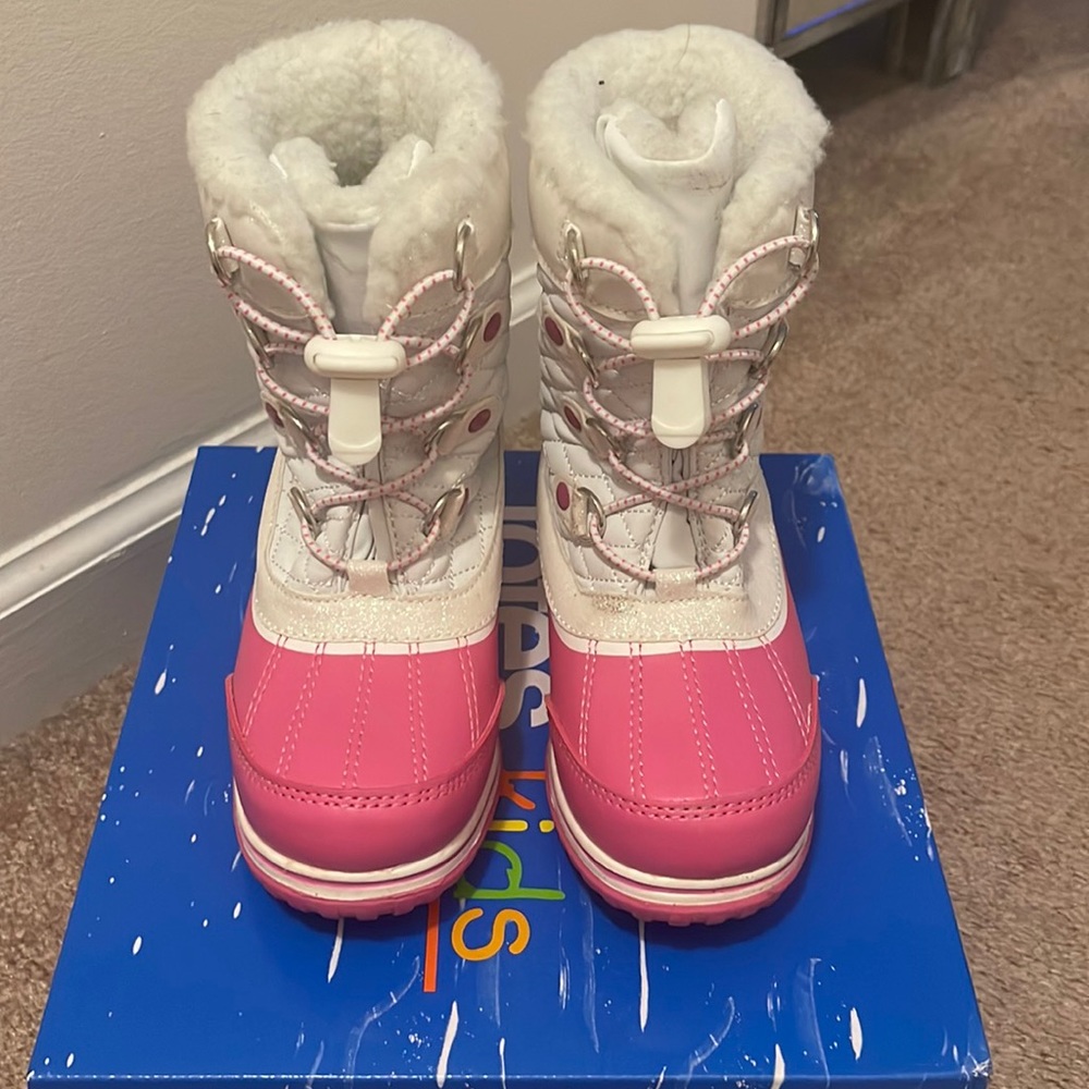 (SOLD) Snow boots